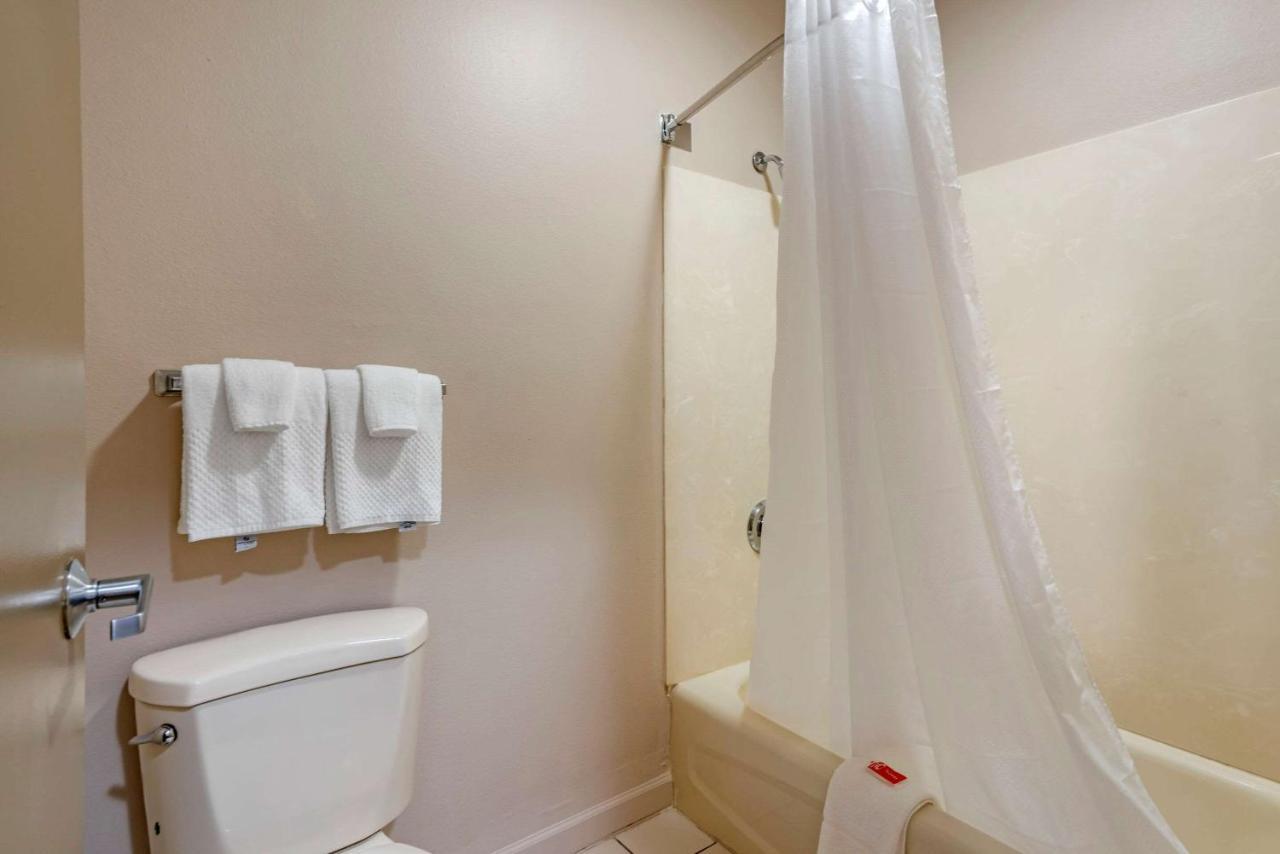 Econo Lodge Inn & Suites Granite City Extérieur photo