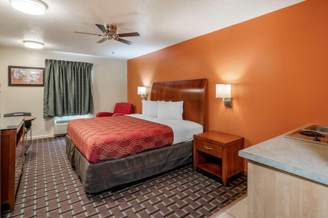 Econo Lodge Inn & Suites Granite City Extérieur photo