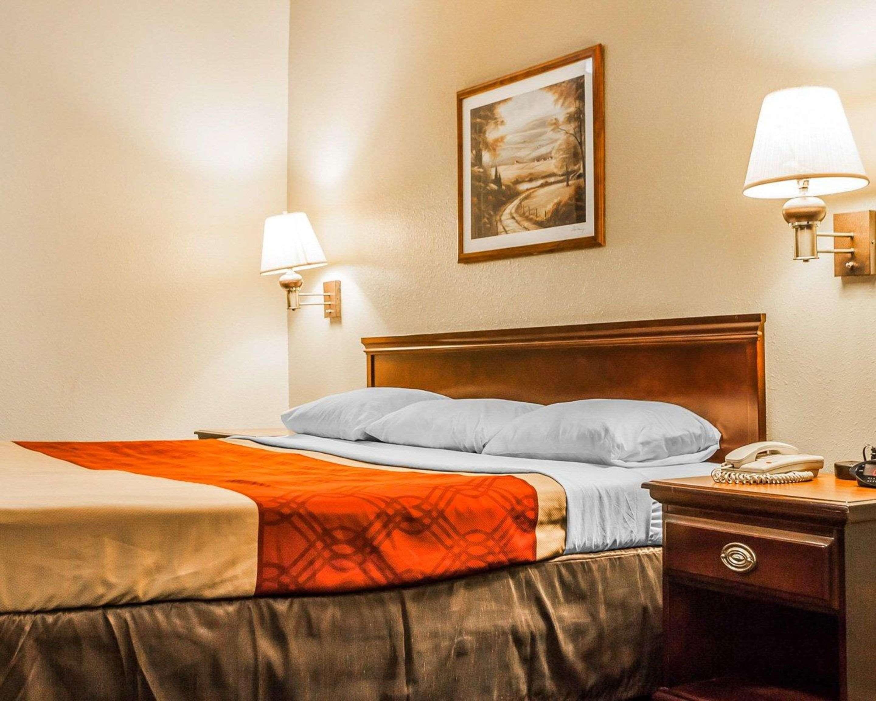 Econo Lodge Inn & Suites Granite City Extérieur photo
