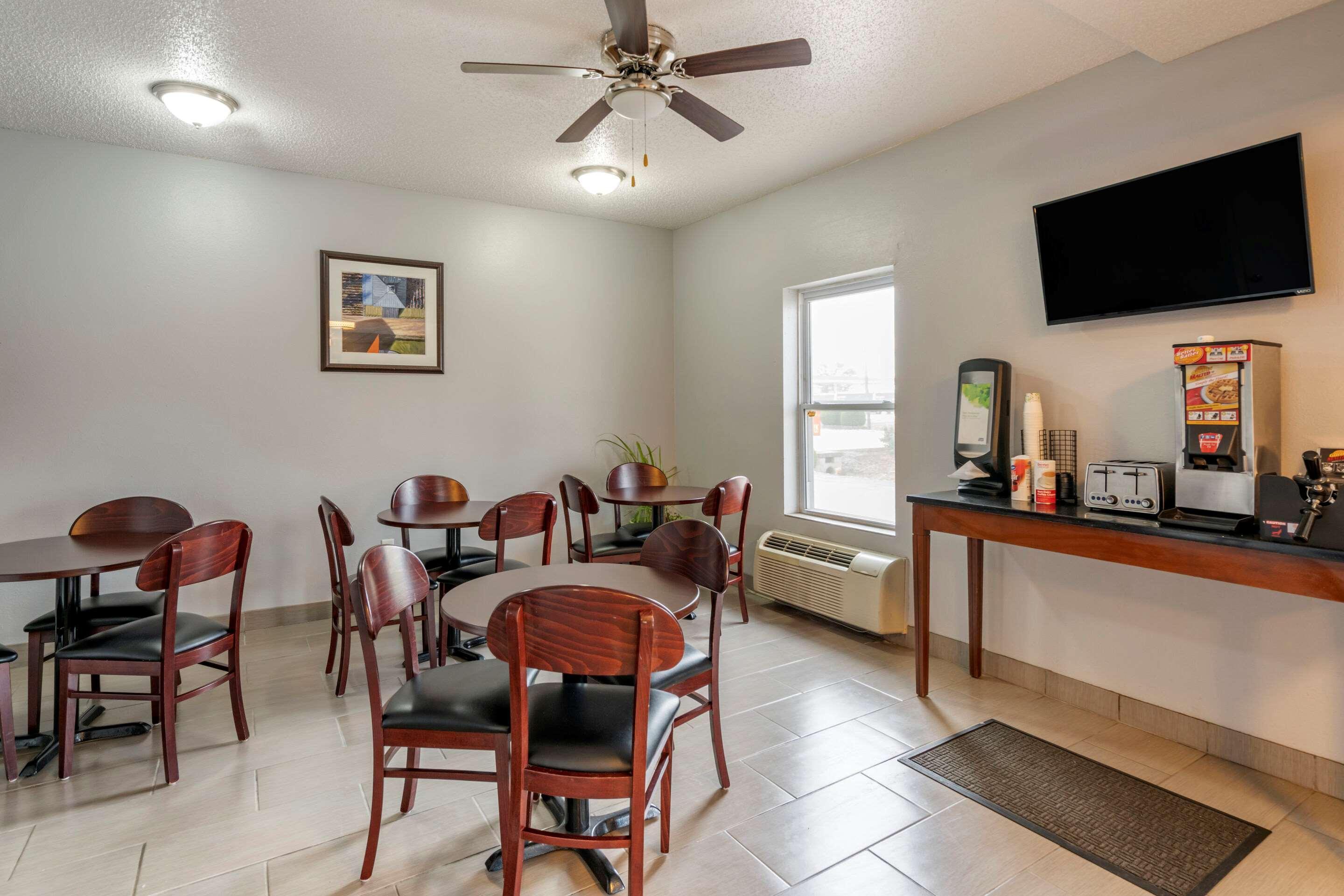Econo Lodge Inn & Suites Granite City Extérieur photo
