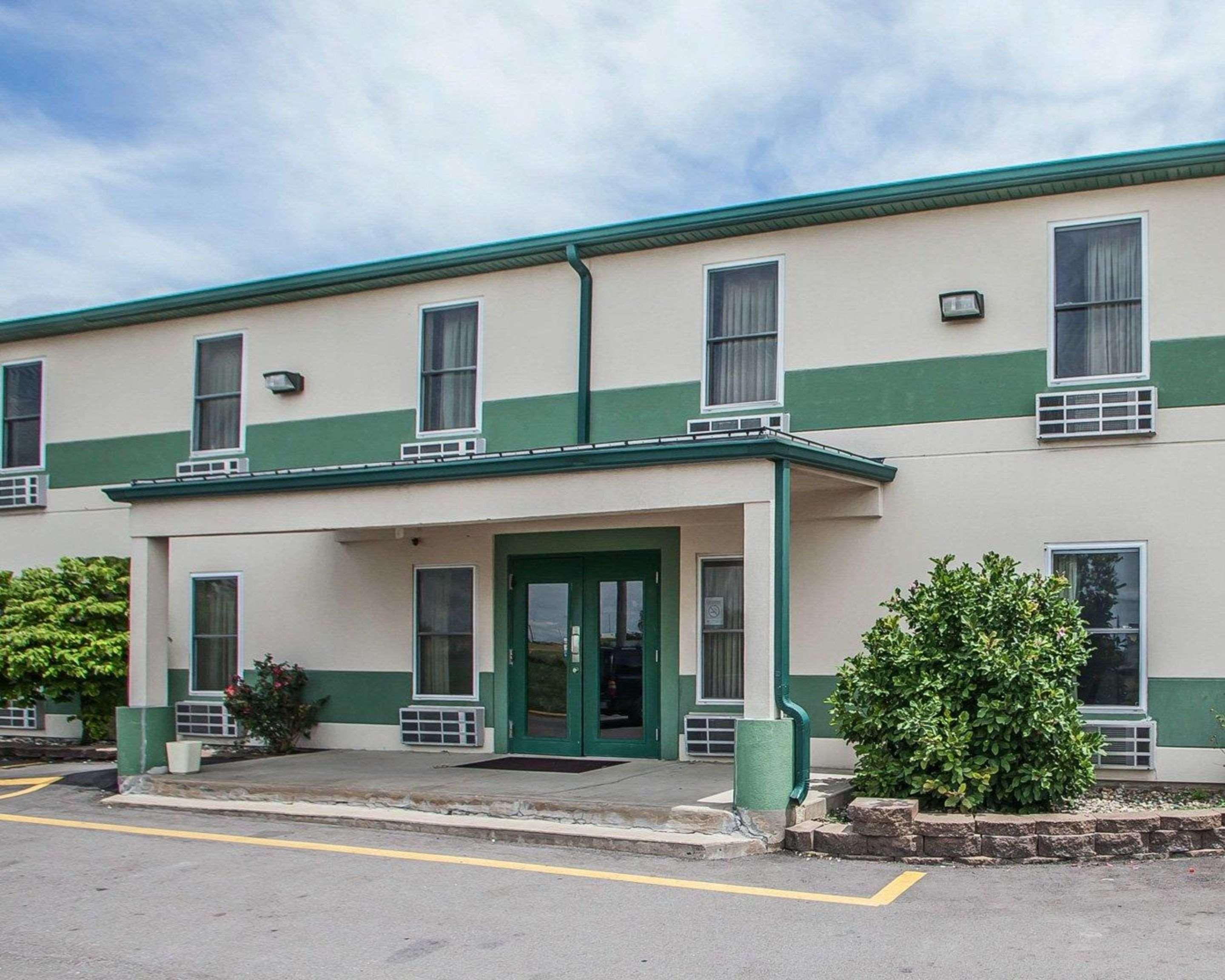 Econo Lodge Inn & Suites Granite City Extérieur photo