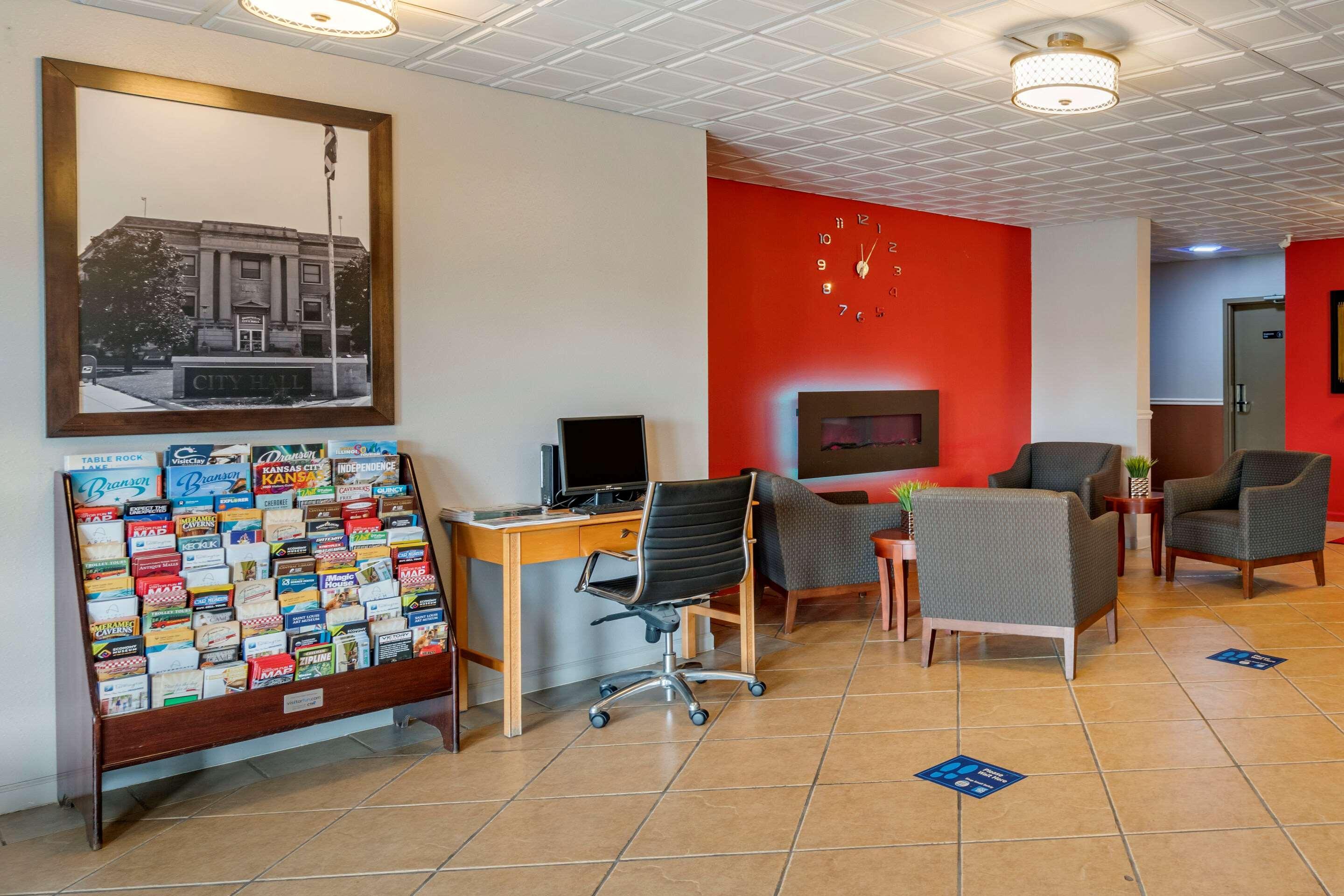 Econo Lodge Inn & Suites Granite City Extérieur photo
