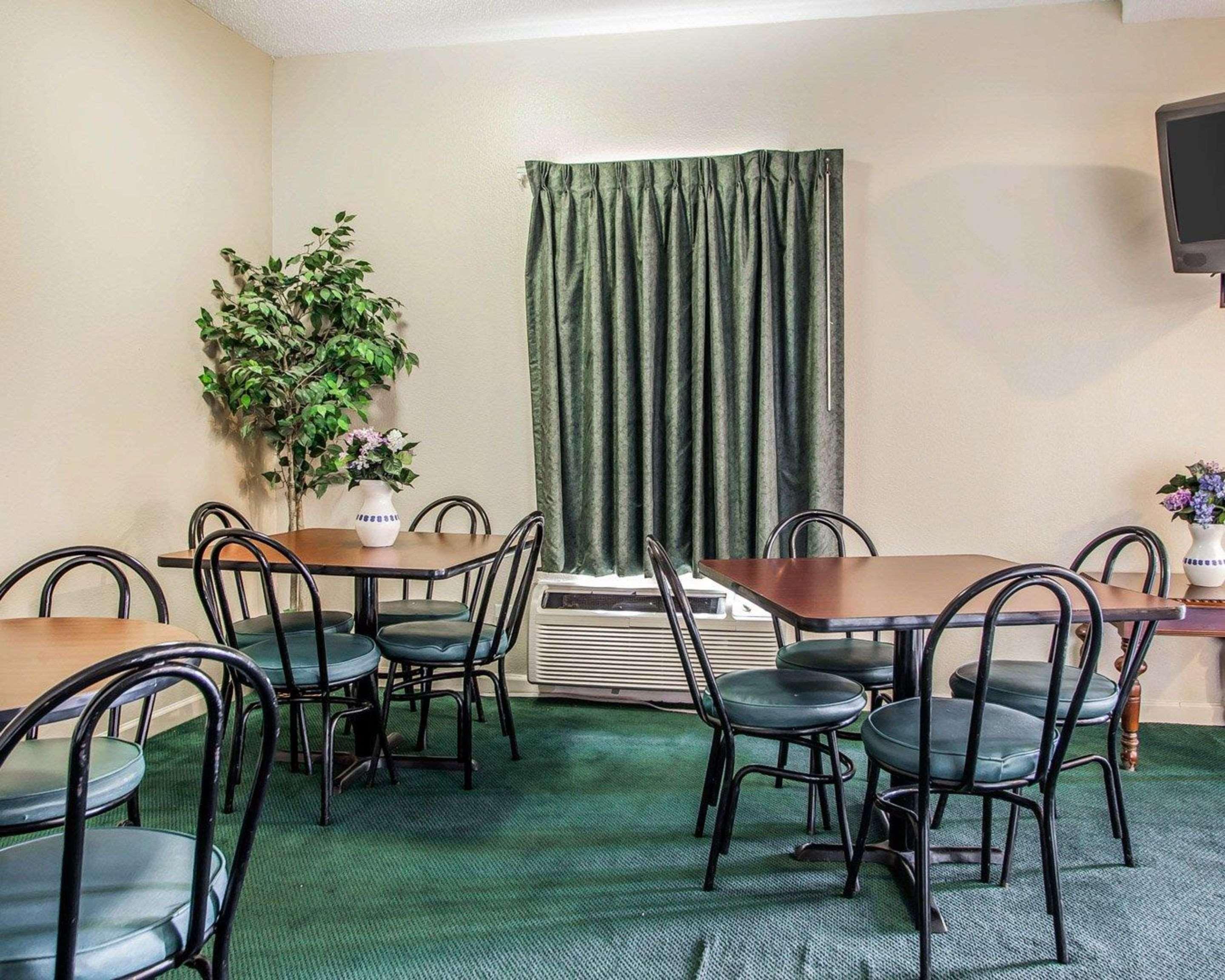 Econo Lodge Inn & Suites Granite City Extérieur photo