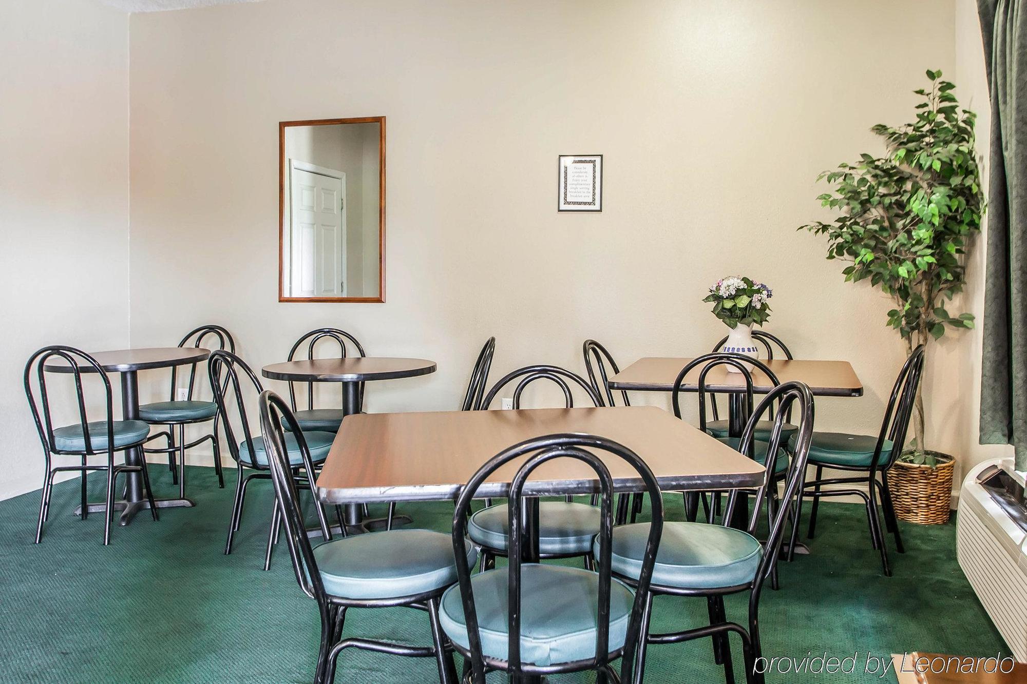 Econo Lodge Inn & Suites Granite City Extérieur photo