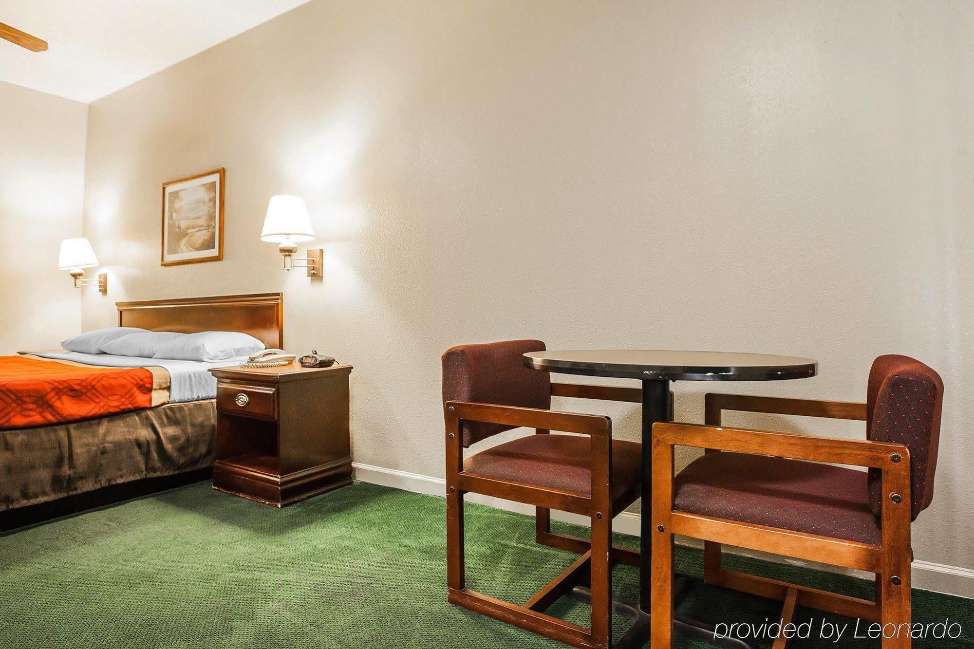 Econo Lodge Inn & Suites Granite City Extérieur photo
